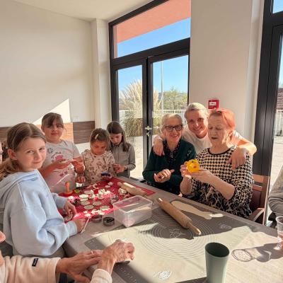 Medugeneracijska Carolija U Domu Primosten Susret Tradicije I Djecje Radosti 10